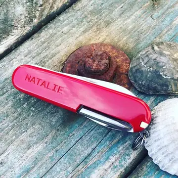 Gravare în lemn sau acril